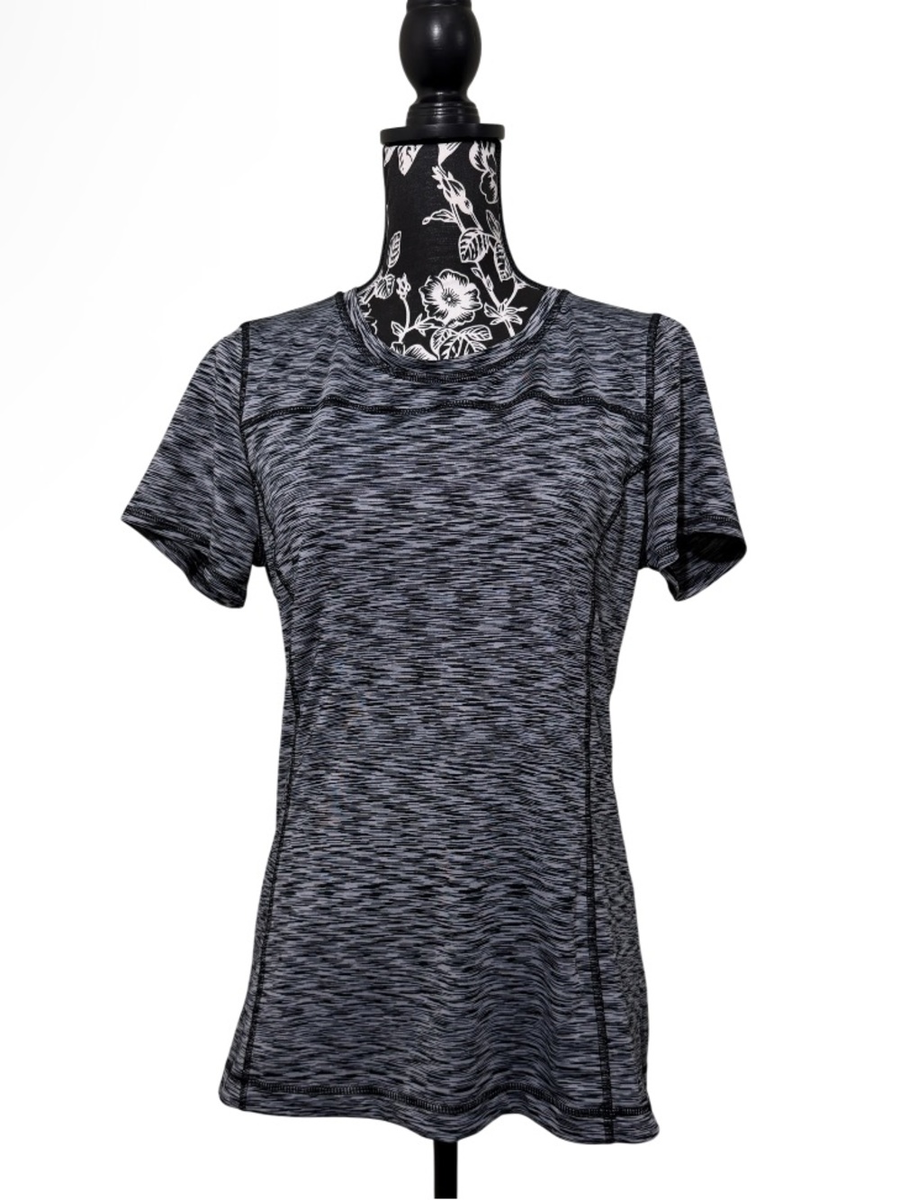 VOGO Athletica Women's Heathered Charcoal Short-Sleeve Performance Tee